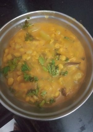 દુધી ચણા ની દાળ નું શાક(dudhi chana dal nu saak recipe in Gujarati) રેસીપી મુખ્ય ફોટો