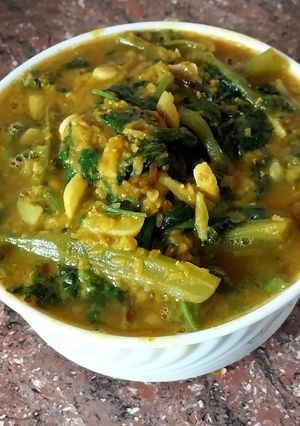 ডাল দিয়ে শাক রেসিপির প্রধান ছবি