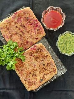 વેજીટેબલ સ્ટફ પરોઠા (Vegetable Stuffed Paratha Recipe In Gujarati) રેસીપી મુખ્ય ફોટો