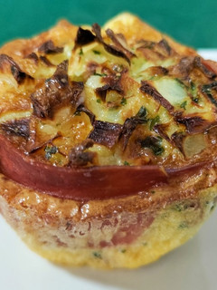 Una foto de Pastelito de cebolla, jamón y queso en airfryer