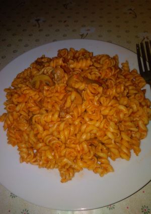Gombás-paradicsomos tészta recept fotója