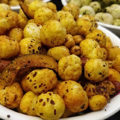 A picture of Makhana mixture.