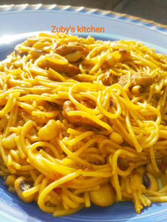 A picture of Beans with pasta jallof.