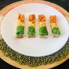 A picture of Tricolour Finger Toast.