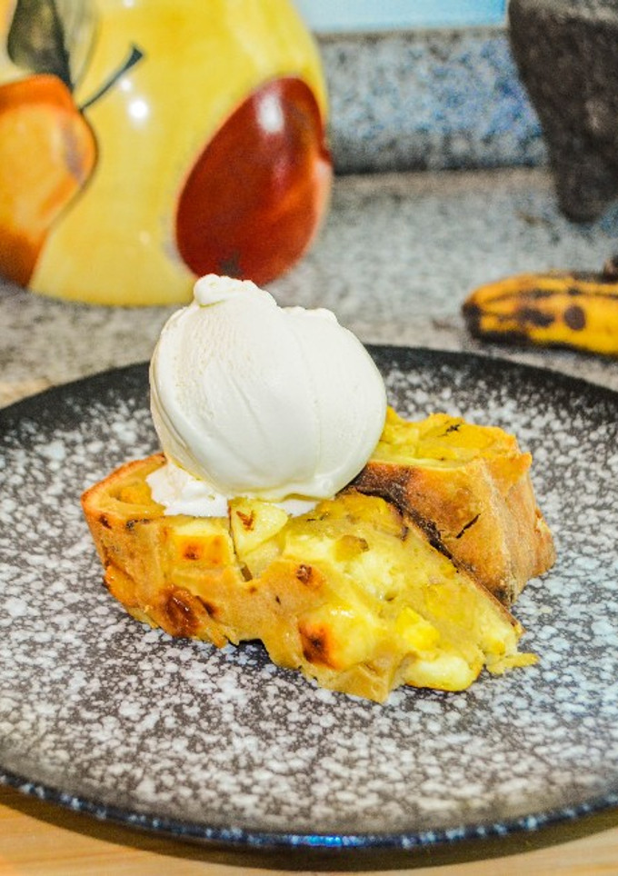 Una foto de TORTA DE PLÁTANO CON QUESO 🧀