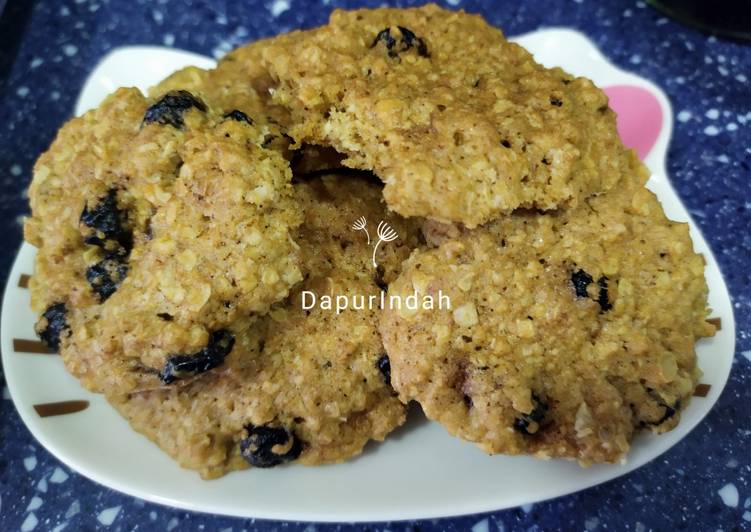 Cara Gampang Membuat Blueberry oat cookies Anti Gagal