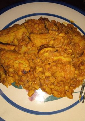 A picture of Beans and plantain pottage.