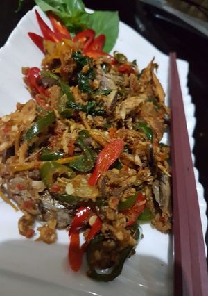 Foto resep Oseng tuna kemangi mercon mblagadar