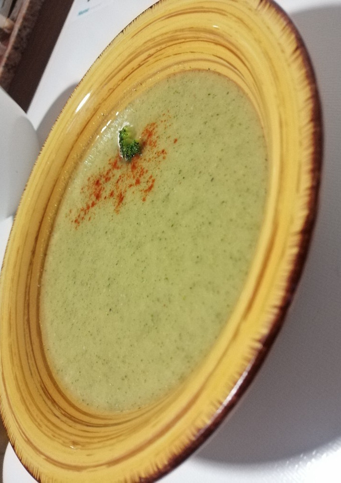 Una foto de Crema de brócoli 🥦