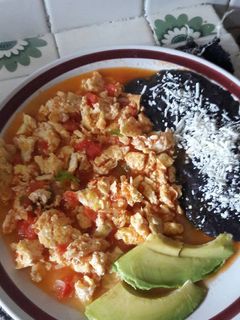 Una foto de Huevos a la mexicana