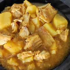 Una foto de Guiso de pescado con patatas