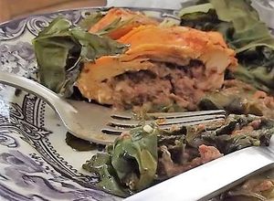 Una foto de Pechuga navideña  rellena de picadillo, arándanos y mandarina