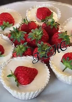 A picture of 🎂🍓No Bake Mini Cheesecakes🍓🎂.