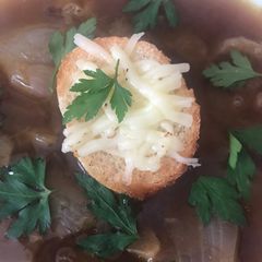 A picture of French Caramelised Onion Soup.