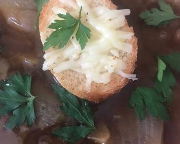 How To Serving Recipe French Caramelised Onion Soup Delicious and Healthy