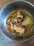 কাঁচালঙ্কা বাটায় চিকেন কারি (kanchalonka batai chicken curry recipe in Bengali)