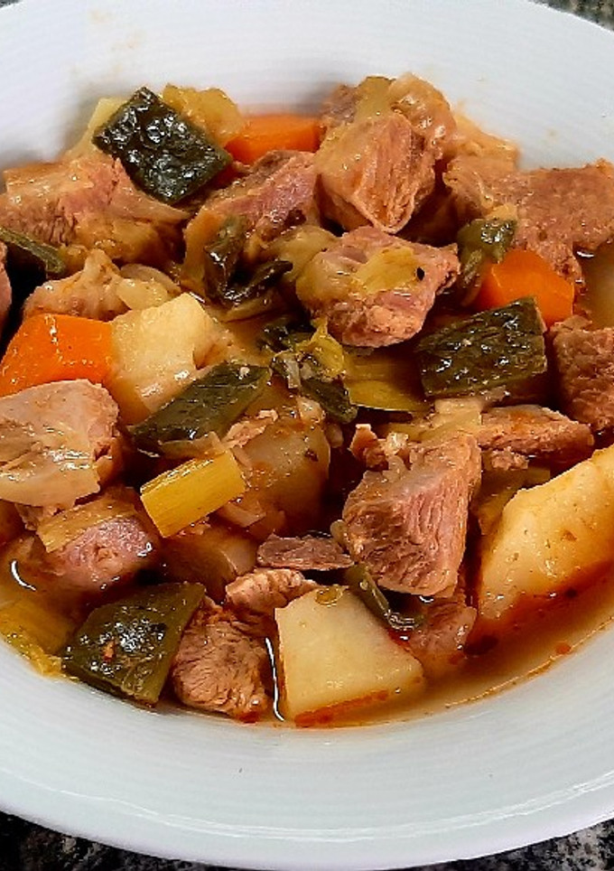 Una foto de Estofado de pavo, verduras y patata