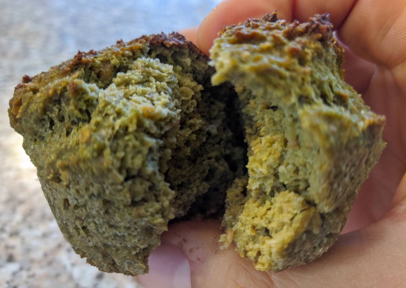 Magdalenas Saludables de Espirulina y Proteína