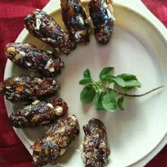 A picture of Dates Roll.