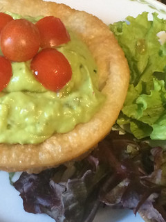 Una foto de Canastita con guacamole