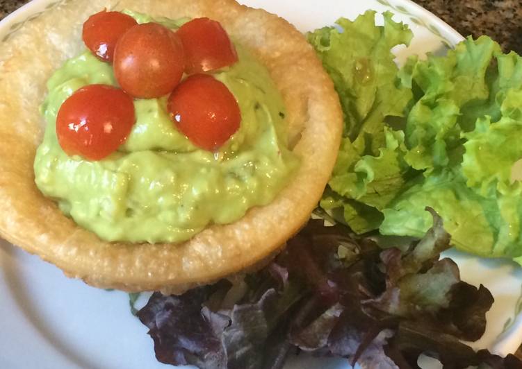 Canastita con guacamole