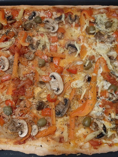 Una foto de Pizza de lo que haya