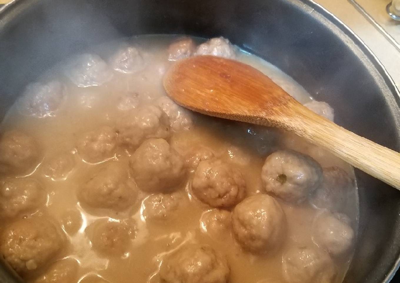 Albóndigas en salsa española