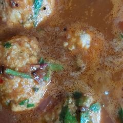 A picture of Channa dhal vada curry.