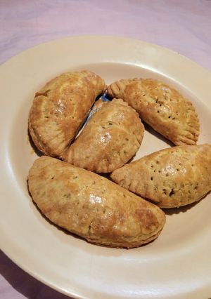A picture of Meat pie dough.