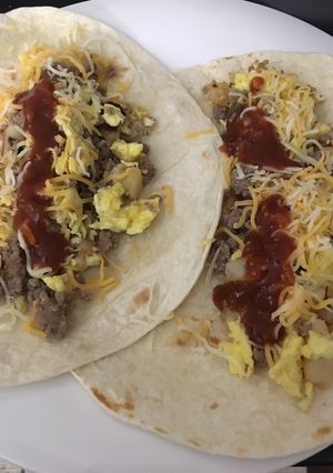 A picture of Breakfast skillet burrito.