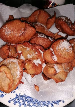 Una foto de Buñuelos de banana y canela