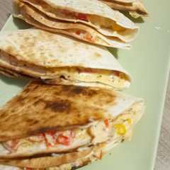 O poză a rețetei Quesadilla de pui.