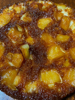 Una foto de Torta de manzana invertida