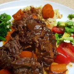 A picture of Braised Oxtail in Red wine.