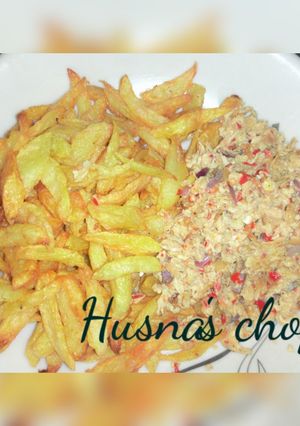 A picture of Fried Irish potato with egg sauce.