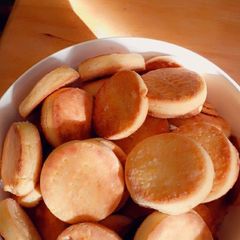 A picture of Short and sweet easy to make biscuits.