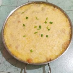 Cheesy beef macaroni A picture of Cheesy beef macaroni.