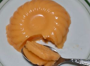 Una foto de Gelatina light de refresco y yogurt
