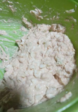 Una foto de Ensalada de huevo cocido y atún