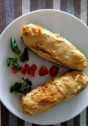 Vegán töltött cukkini recept fotója