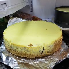 A picture of Steve's Cheesecake.