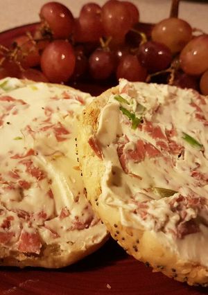 A picture of Cheese ball bagel.