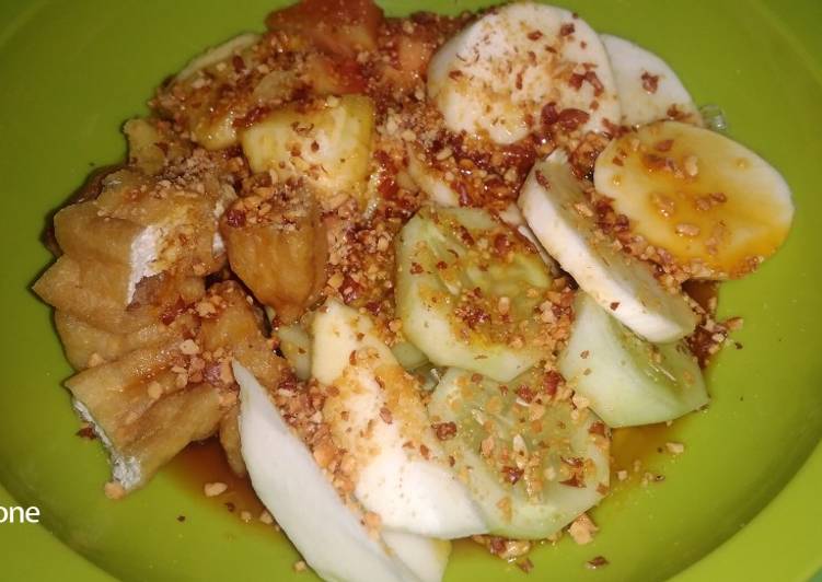 3. Rujak Manis