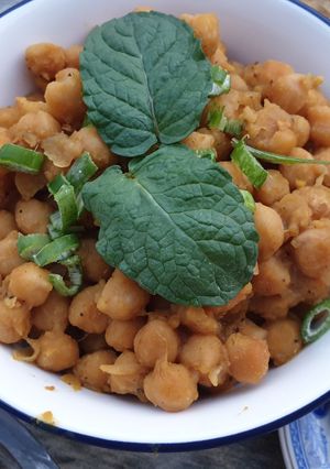 A picture of Mom's Chana Chaat.
