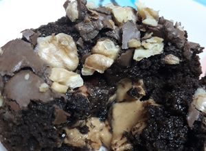 Una foto de Volcán de chocolate con mantequilla de maní