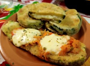 Una foto de Milanesas de zapallitos (zucchini & verde)
