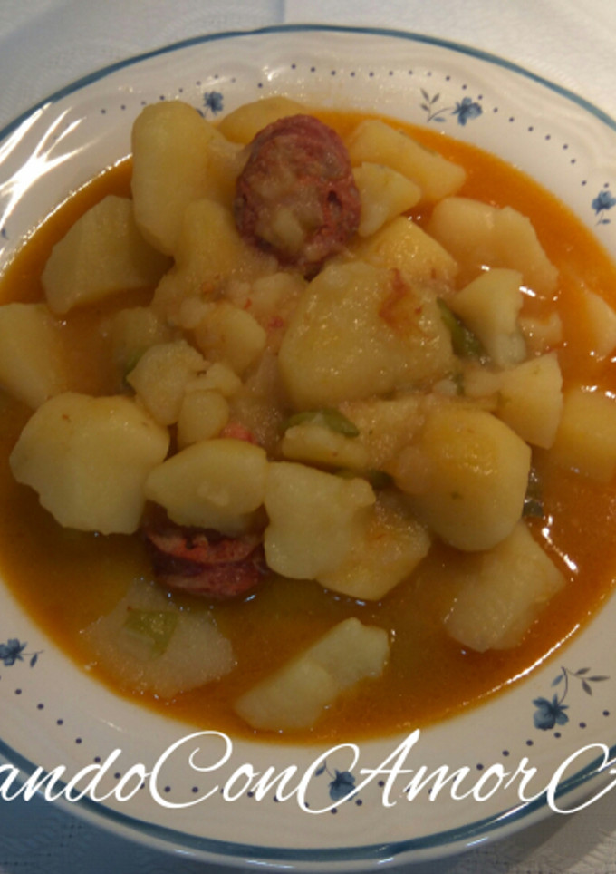 Una foto de Patatas a la Riojana