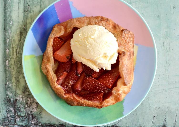 Step-by-Step Guide to Cook Tasteful Strawberry Galette