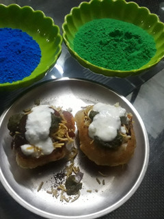 दही कचौड़ी चाट (dahi kachodi chaat recipe in Hindi) रेसिपी मुख्य फोटो