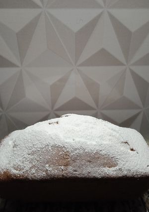 Una foto de Budín banana y duraznos con pasas de uva con licuadora